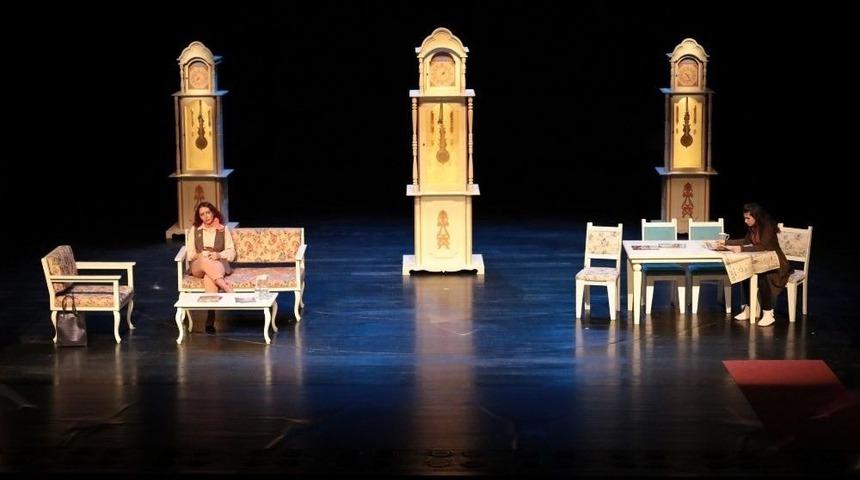 Beyaz Oyunun Pr&ouml;miyeri Yapıldı