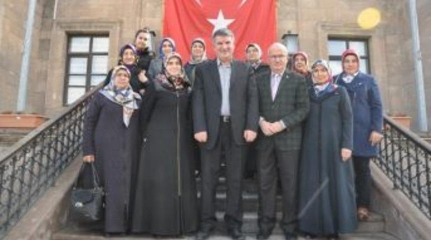 Ak Parti &Uuml;rg&uuml;p Kadın Kolları, Başkan Yıldız&rsquo;ı Ziyaret Etti