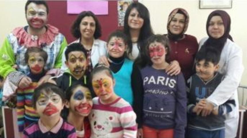 &Ouml;zel Eğitim Kurumunda Engelliler Haftası Kutlaması