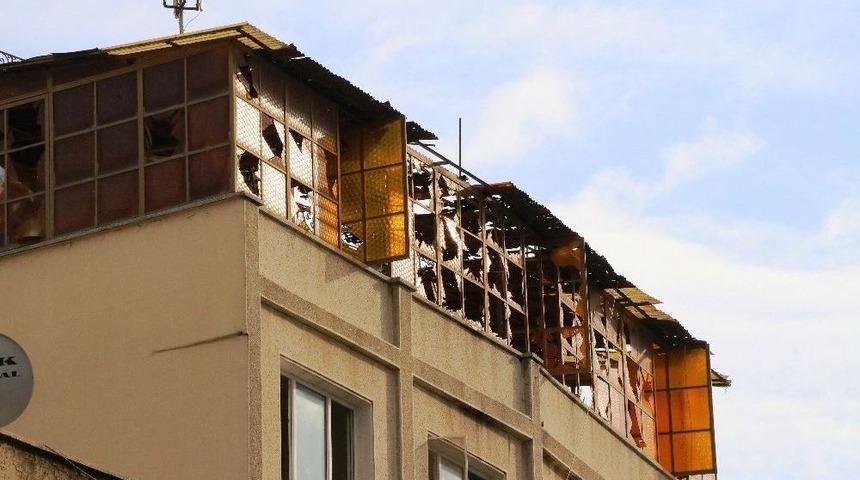 Kilis&rsquo;e D&uuml;şen Roketin Par&ccedil;aları Emniyete G&ouml;t&uuml;r&uuml;ld&uuml;