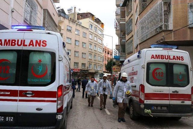 Kilis’e Düşen Roketin Parçaları Emniyete Götürüldü