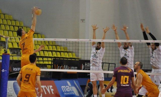 Voleybol Efeler Ligi: İnegöl Belediyespor: - Galatasaray Hdı Sigorta: 3