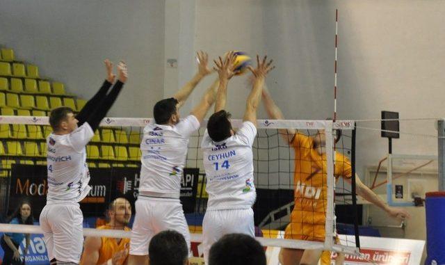 Voleybol Efeler Ligi: İnegöl Belediyespor: - Galatasaray Hdı Sigorta: 3