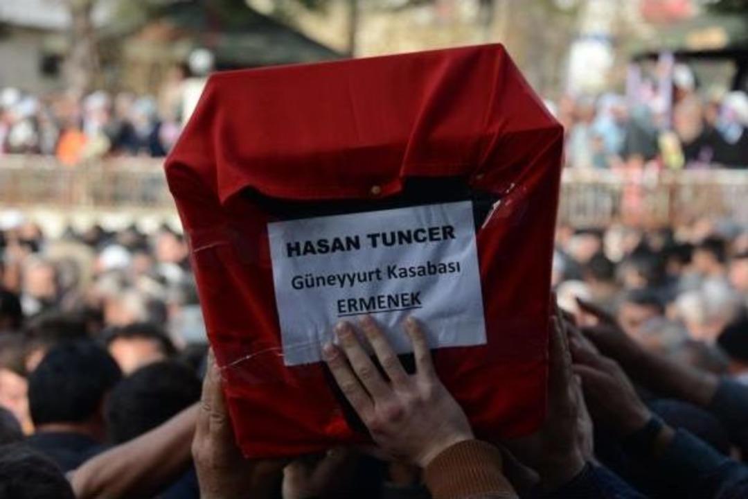 Ermenek'teki 5 Madenci Son Yolculuğuna Uğurlandi (2)