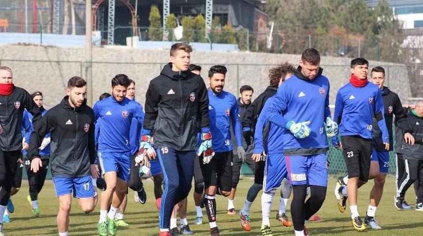 Karab&uuml;kspor&rsquo;da Beşiktaş Hazırlıkları S&uuml;r&uuml;yor