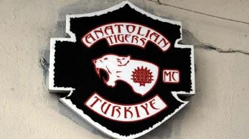 Motosiklet&ccedil;ilerle, Moto Kuryeler Bi&ccedil;akli Kavga Etti