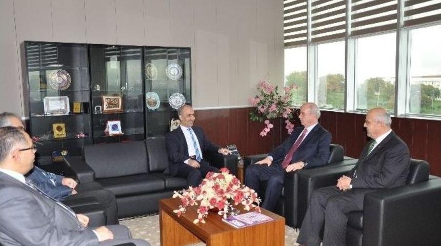 Kaplan’dan Rektör Çelebi’ye Ziyaret