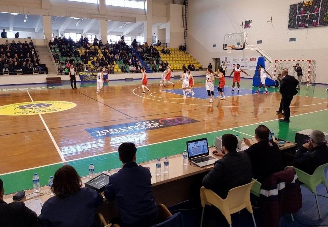 T&uuml;rkiye Kadınlar Basketbol Ligi: Edremit Bld. G&uuml;respor: 78 - İstanbulg&uuml;c&uuml;: 60