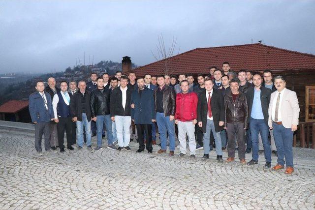 Duygulandıran Sevgi &Ccedil;i&ccedil;eği 1