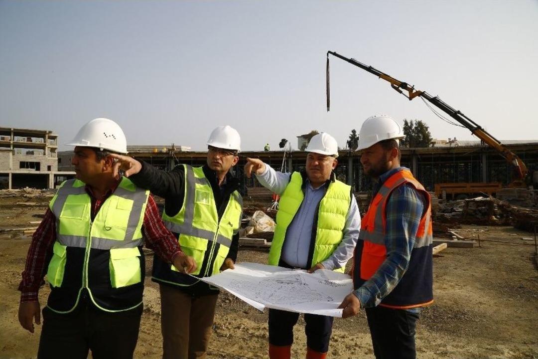 Şahin, Yeni Hal Kompleksindeki &Ccedil;alışmaları İnceledi