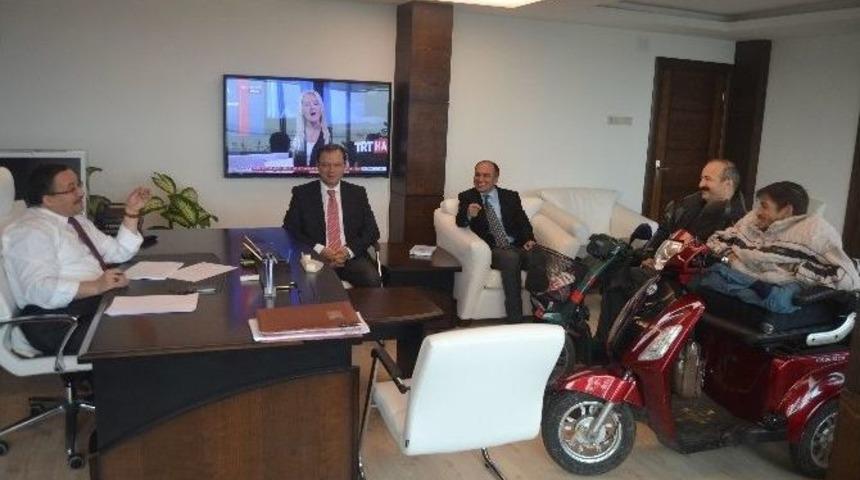 Ak&uuml;l&uuml; Ara&ccedil;ları İle Makamında Kaymakamı Ziyaret Ettiler