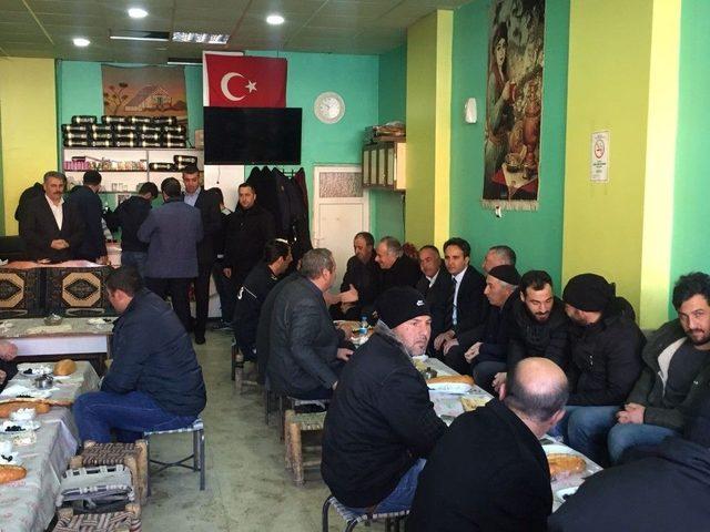 Kaymakam Dundar, Esnafla Bir Araya Geldi 1