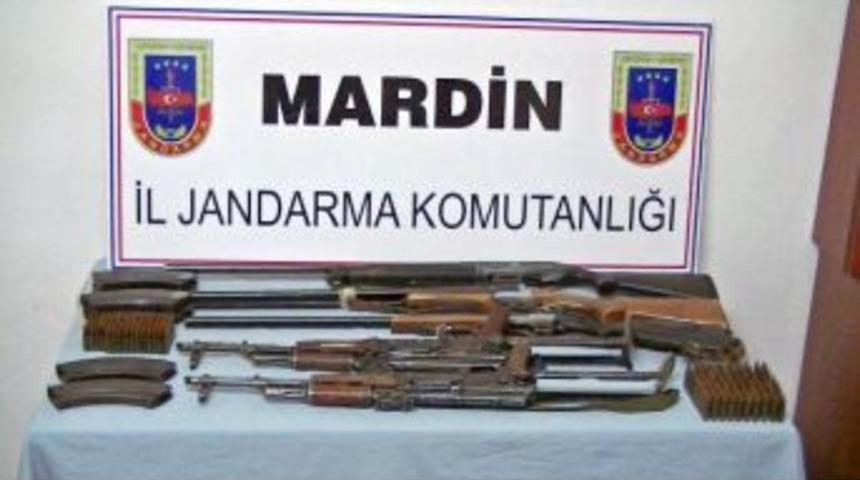 Mazidaği'nda 2 Kalaşnikof, 3 Av T&uuml;feği Ele Ge&ccedil;irildi
