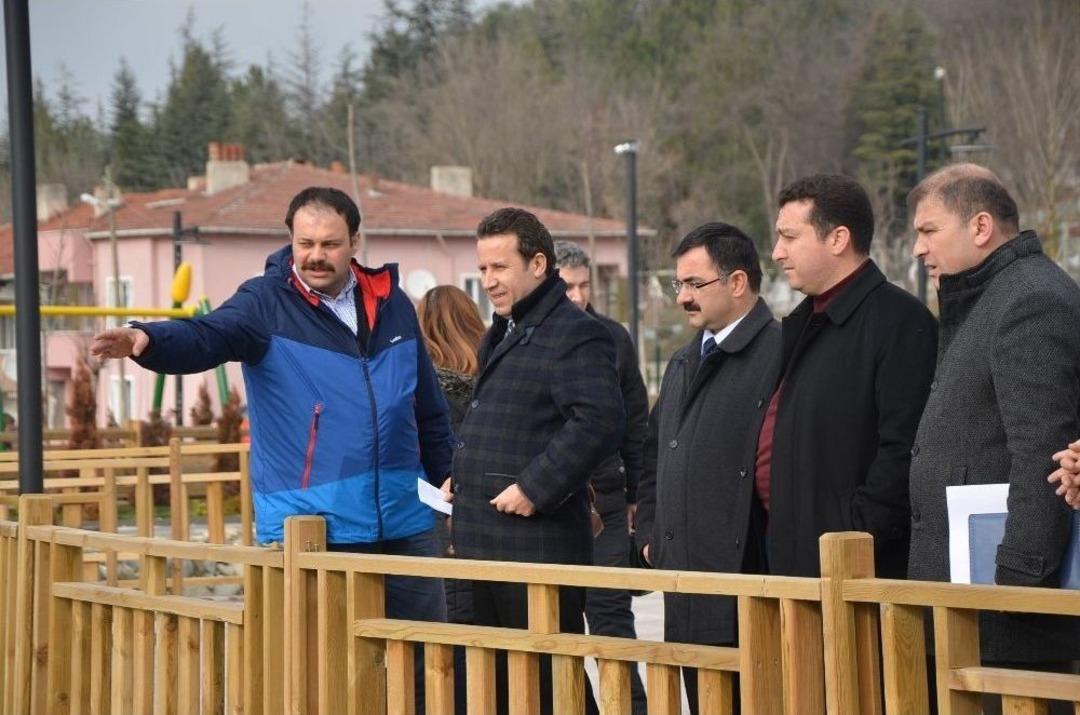 Başkan Bakıcı Yapımı Tamamlanan Parkta İncelemelerde Bulundu