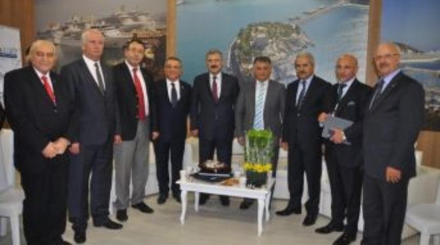 Kuşadası Ticaret Odası Travel Turkey Fuarına Katıldı