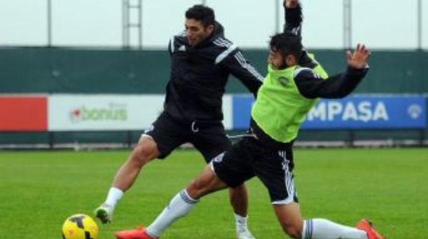 Kasimpaşa, Bursaspor Ma&ccedil;i Hazirliklarini S&uuml;rd&uuml;rd&uuml;