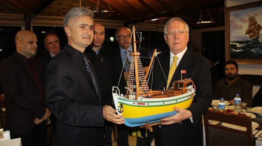 Aziz Yıldırım: &ldquo;burada Kendimizi Evimizde Gibi Hissediyoruz&rdquo;