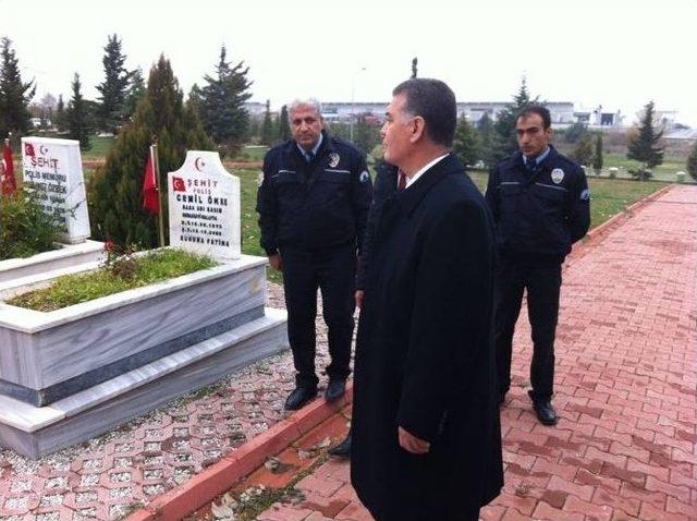 Emniyet M&uuml;d&uuml;r&uuml; Ayg&uuml;n Şehitliği Ziyaret Etti 1