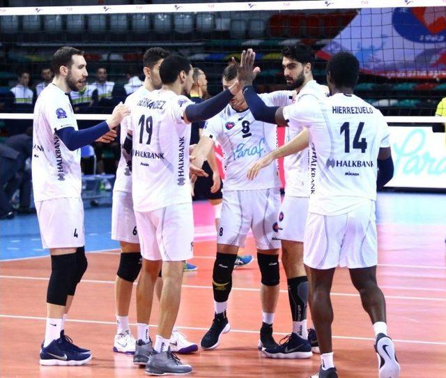 Voleybol Efeler Ligi: Halkbank: 3 - Fenerbahçe: 0