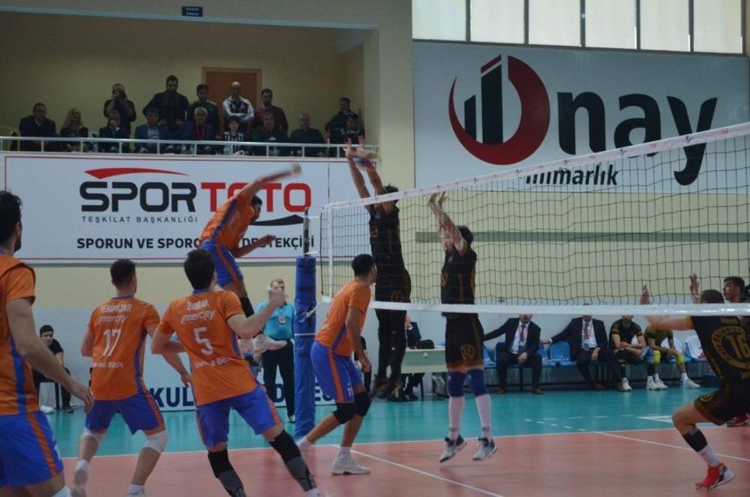 Efeler Ligi: Jeopark Kula Belediyespor: 3 - 2 İstanbul B&uuml;y&uuml;kşehir Belediyesi