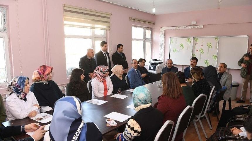 Başkan Asya&rsquo;dan Okul Ziyareti