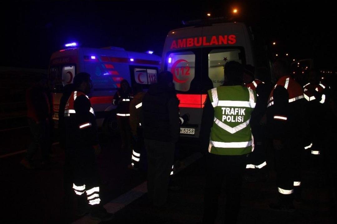 Tem Otoyolunda Zincirleme Kaza