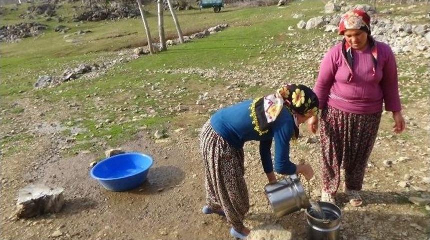 (&ouml;zel Haber) 90 Yıldır Kuyudan Su İ&ccedil;iyorlar