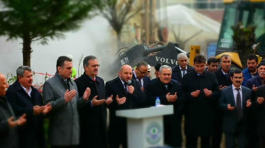 Kızılcahamam&rsquo;da &Ccedil;ıkan Termal Su İl&ccedil;ede Sevince Neden Oldu