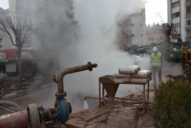 Kızılcahamam’da Çıkan Termal Su İlçede Sevince Neden Oldu