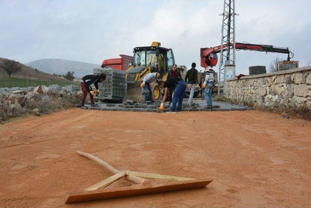 Seyitgazi Belediyesi’nden Mahallelerde Yoğun Çalışma