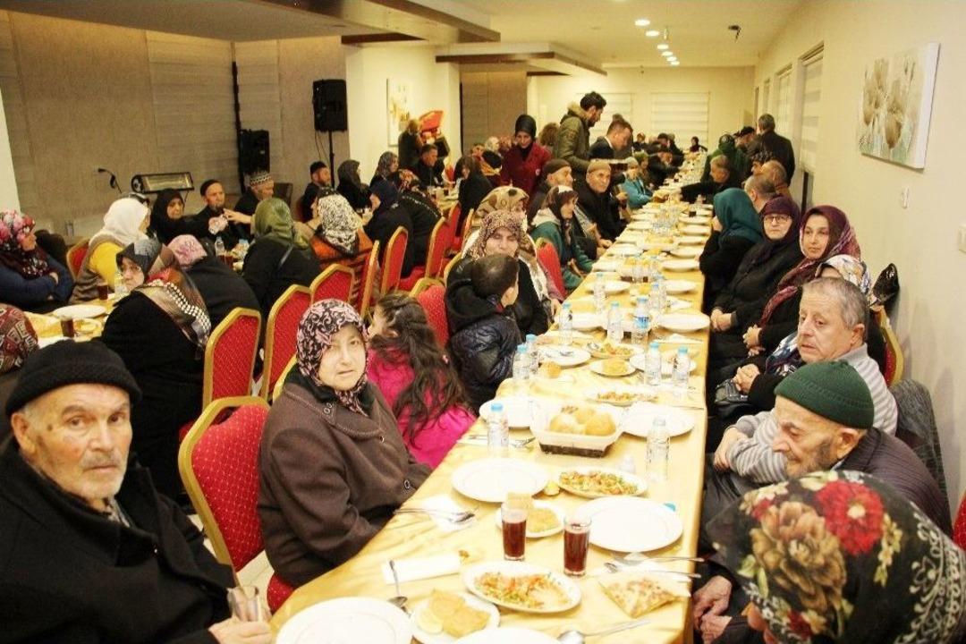 Bakıma Muhta&ccedil; 980 Ailenin Evine D&uuml;zenli Olarak Hizmet Gidiyor