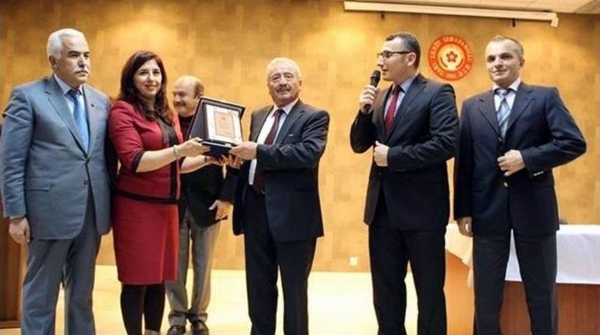 C&uuml;&rsquo;de &lsquo;iş D&uuml;nyasından Haber Var&rsquo; Adlı Konferans D&uuml;zenlendi