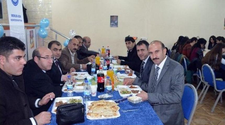 Diyadin Eğitim-bir-sen &Uuml;yeleri Yemekte Buluştu