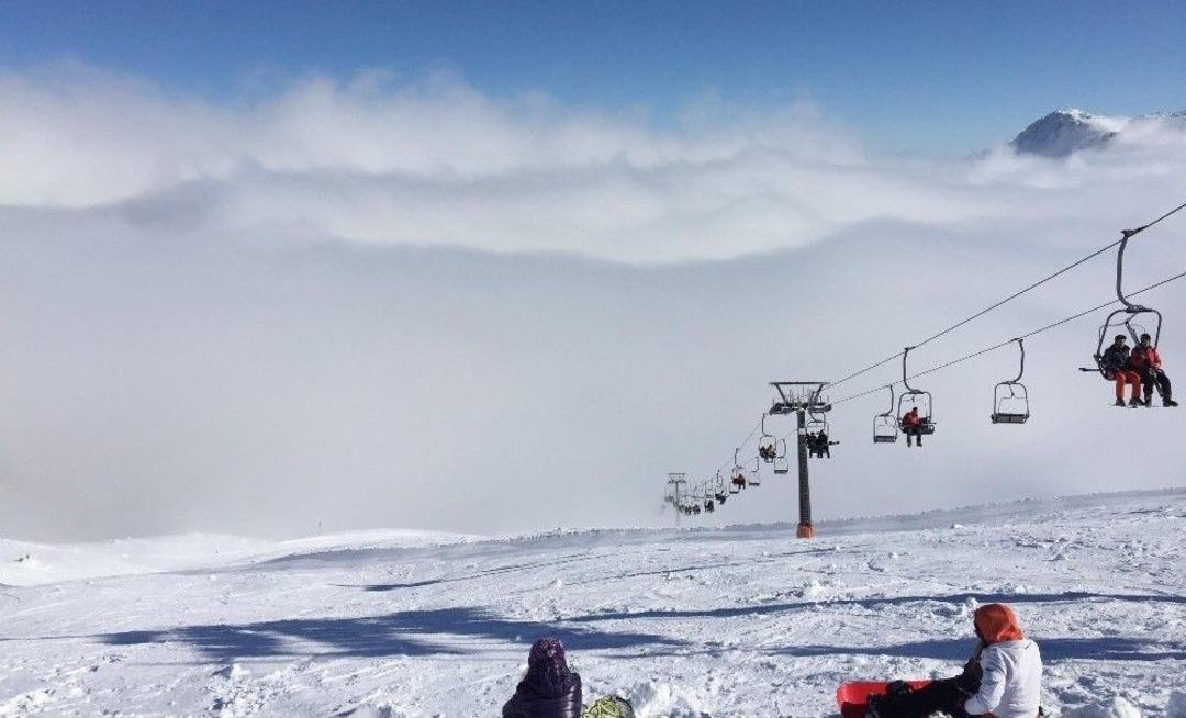 Davraz&rsquo;da Sisli Manzarada Kayak Keyfi