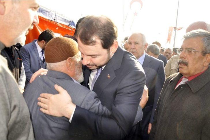 Bakan Albayrak Şehit Selim Vurdal’ın Ailesini Ziyaret Etti G4