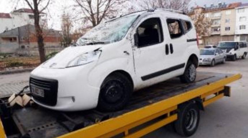 Otomobil Şarampole U&ccedil;tu: 1 Yaralı