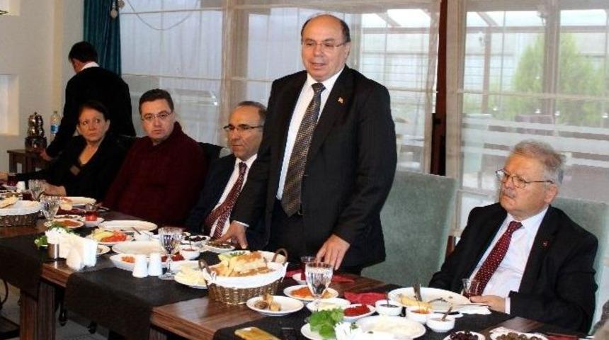 Vali &Ccedil;i&ccedil;ek: &ldquo;proje Merkezini Yeniden Yapılandırıyoruz&rdquo;