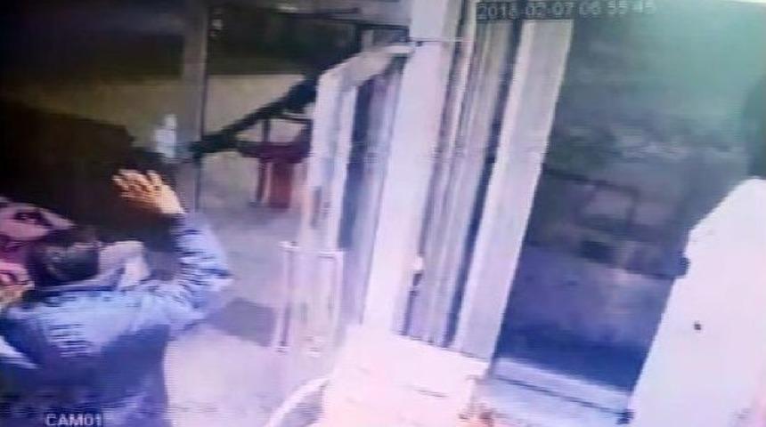 Konya&rsquo;da Akaryakıt İstasyonunda Pompalı T&uuml;fekli Gasp