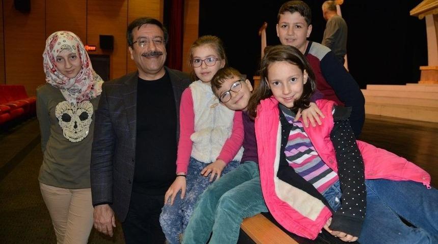 Başkan Atilla, K&uuml;lt&uuml;r Ve Kongre Merkezindeki &Ccedil;alışmaları İnceledi