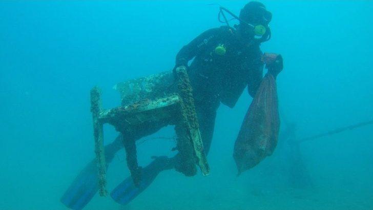 Güvercinlik Sahilinde Yarım Ton Atık Çıkarıldı G3