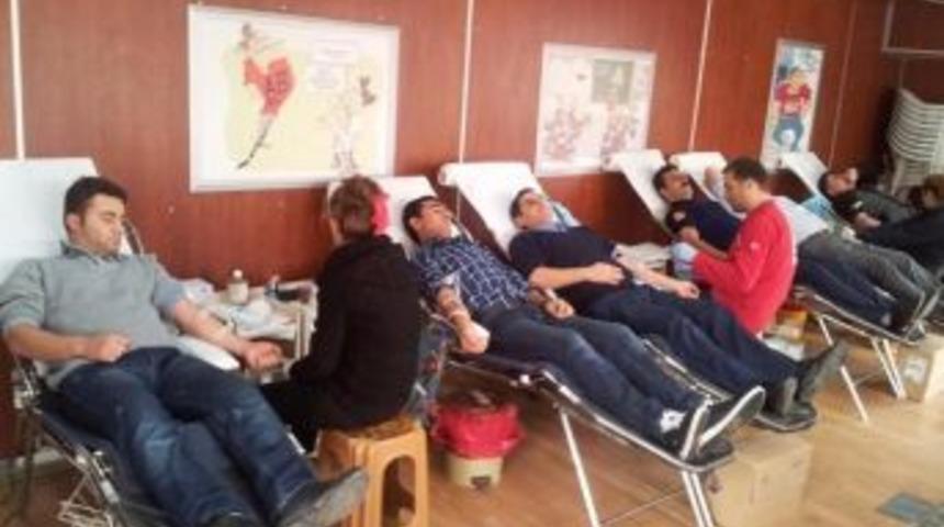 İtfaiyeciler&rsquo;den Kızılay&rsquo;a Tam Destek