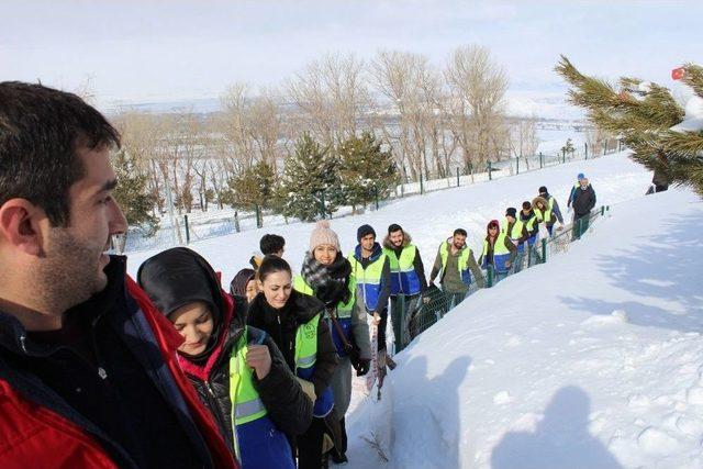 Gençlik Liderleri İle Gönüllü Gençler Yaban Hayatı Unutmadılar