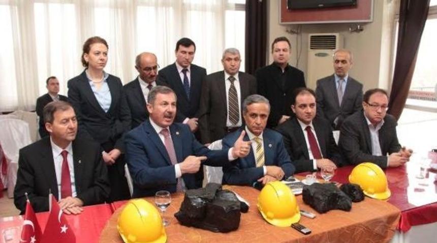 Ak Partili Soma Komisyonu &Uuml;yesi Milletvekilleri Raporu Değerlendirdi