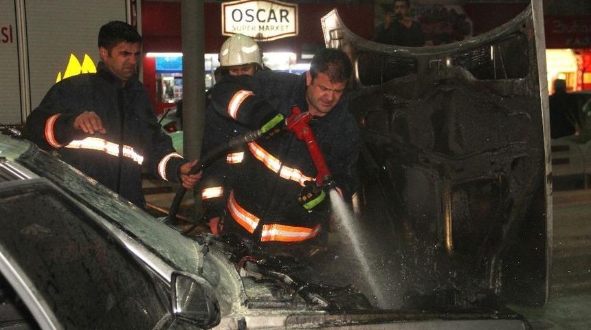 Seyir Halindeki Otomobil Yandı