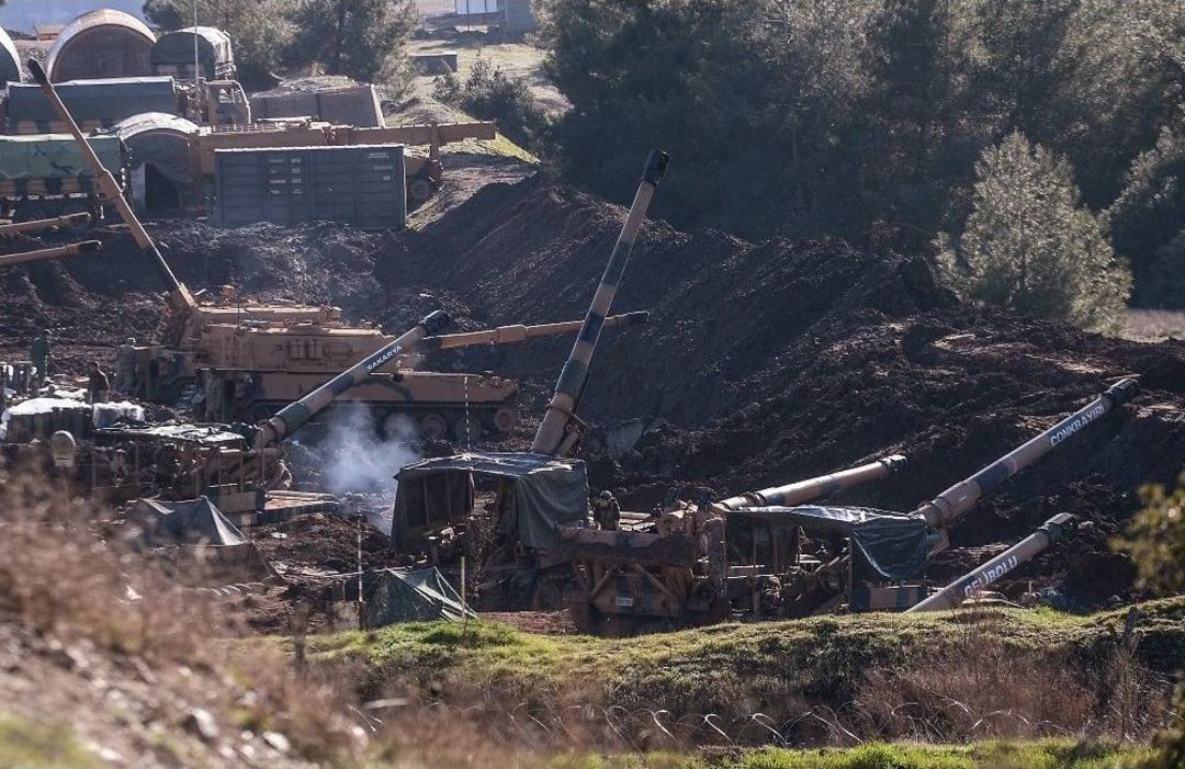 Ob&uuml;sler Afrin&rsquo;i Bombardımana Tutuyor