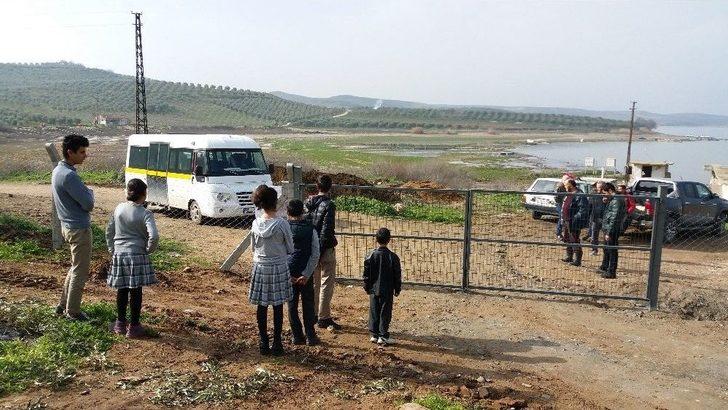 Tapulu Arazim Deyip Yolu Kapattı G2