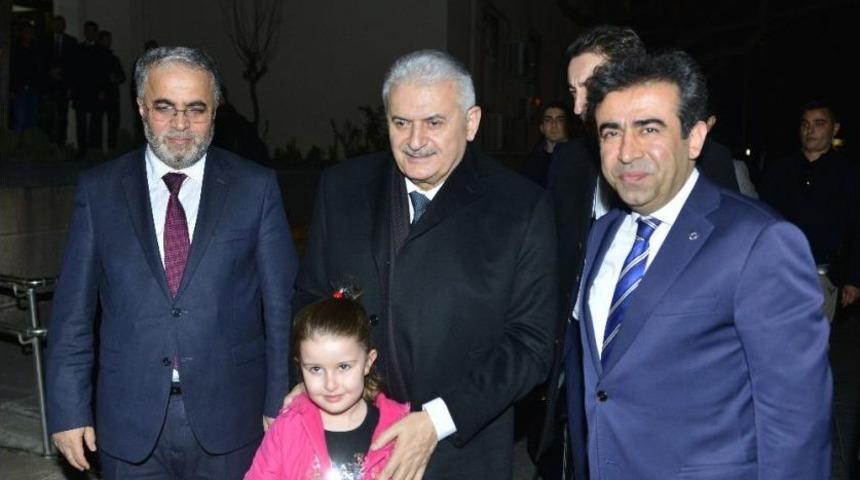 Başbakan Yıldırım, Diyarbakır Valiliğini Ziyaret Etti
