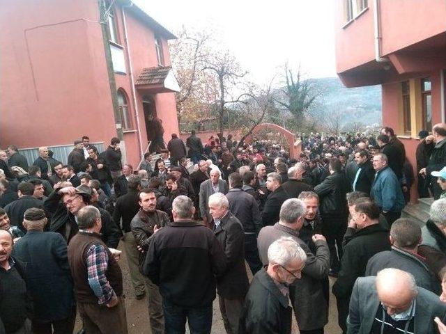 Kastamonu’da Öldürülen 2 Kuzen Gözyaşları İçerisinde Defnedildi