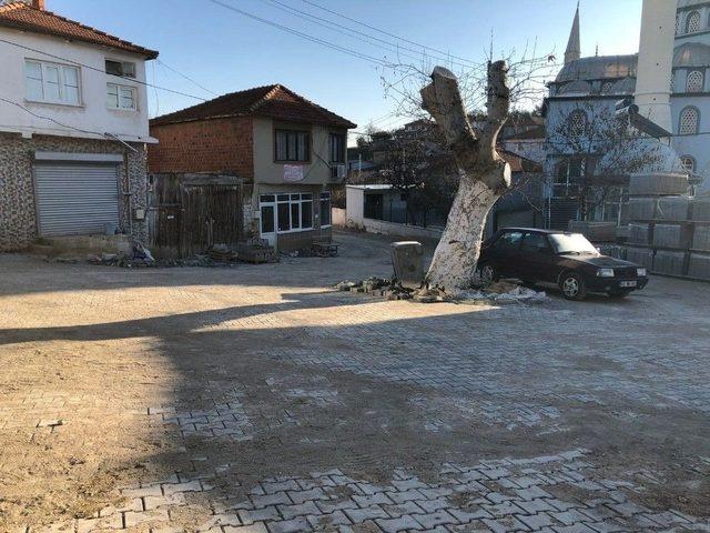 Hamitli Mahallesinde Kilit Parke Çalışmaları Başladı