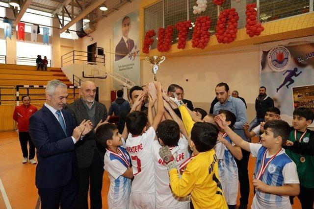 Futsalın Yıldızları Kupalarını Aldı